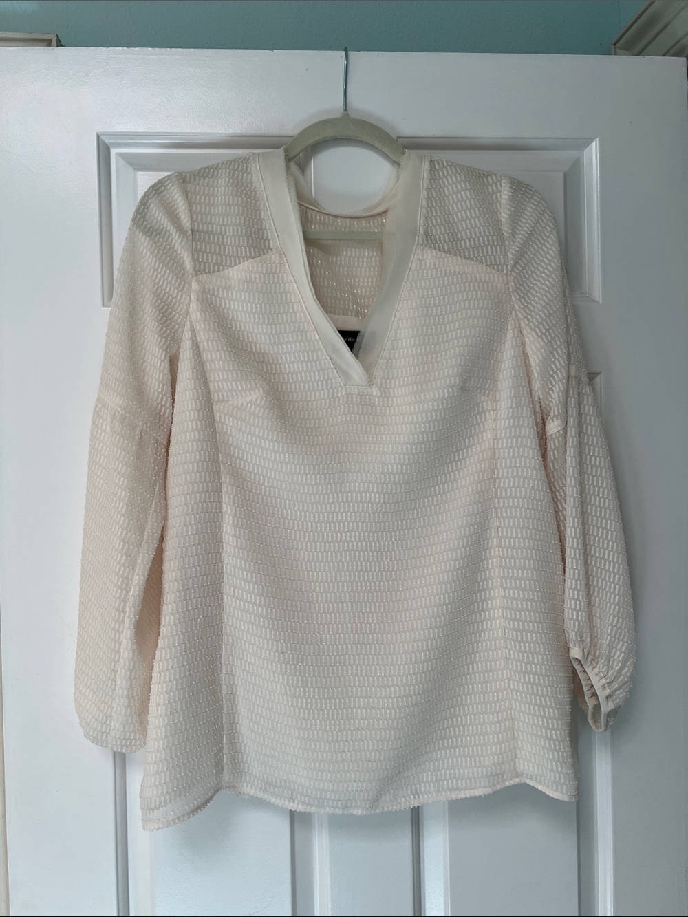 Nanette Lepore Cream Textured V-Neck Long Sleeve Top